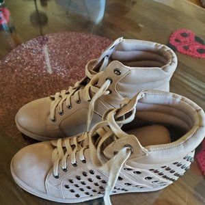 Womens Inside Wedge Bootie Shoe